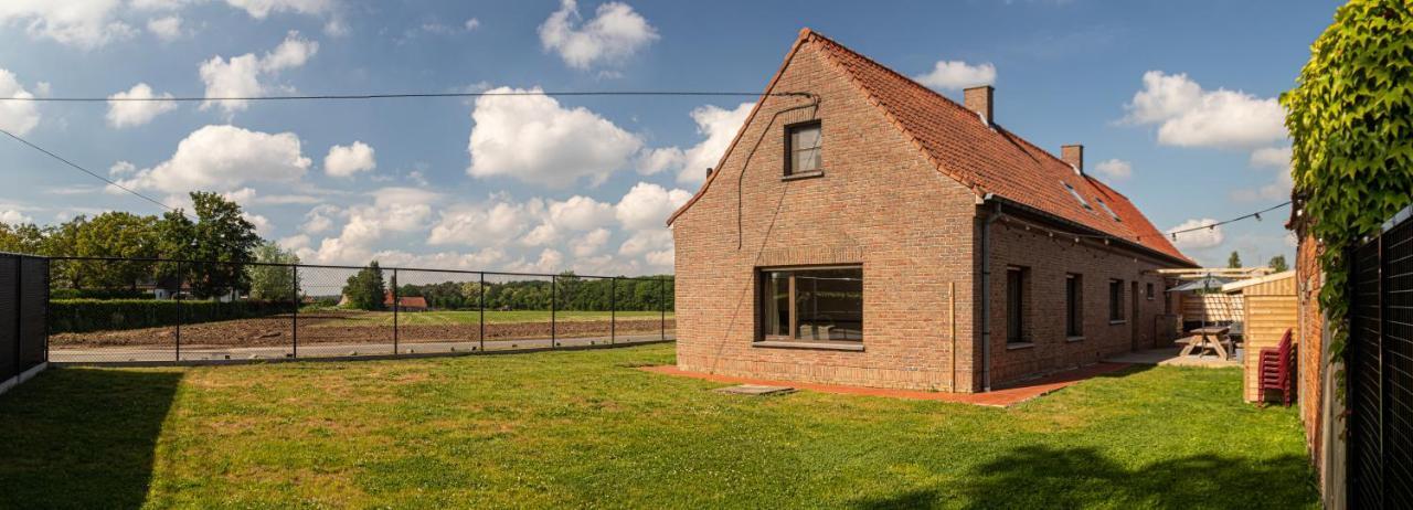 De Lammersdamhoeve Wingene Buitenkant foto
